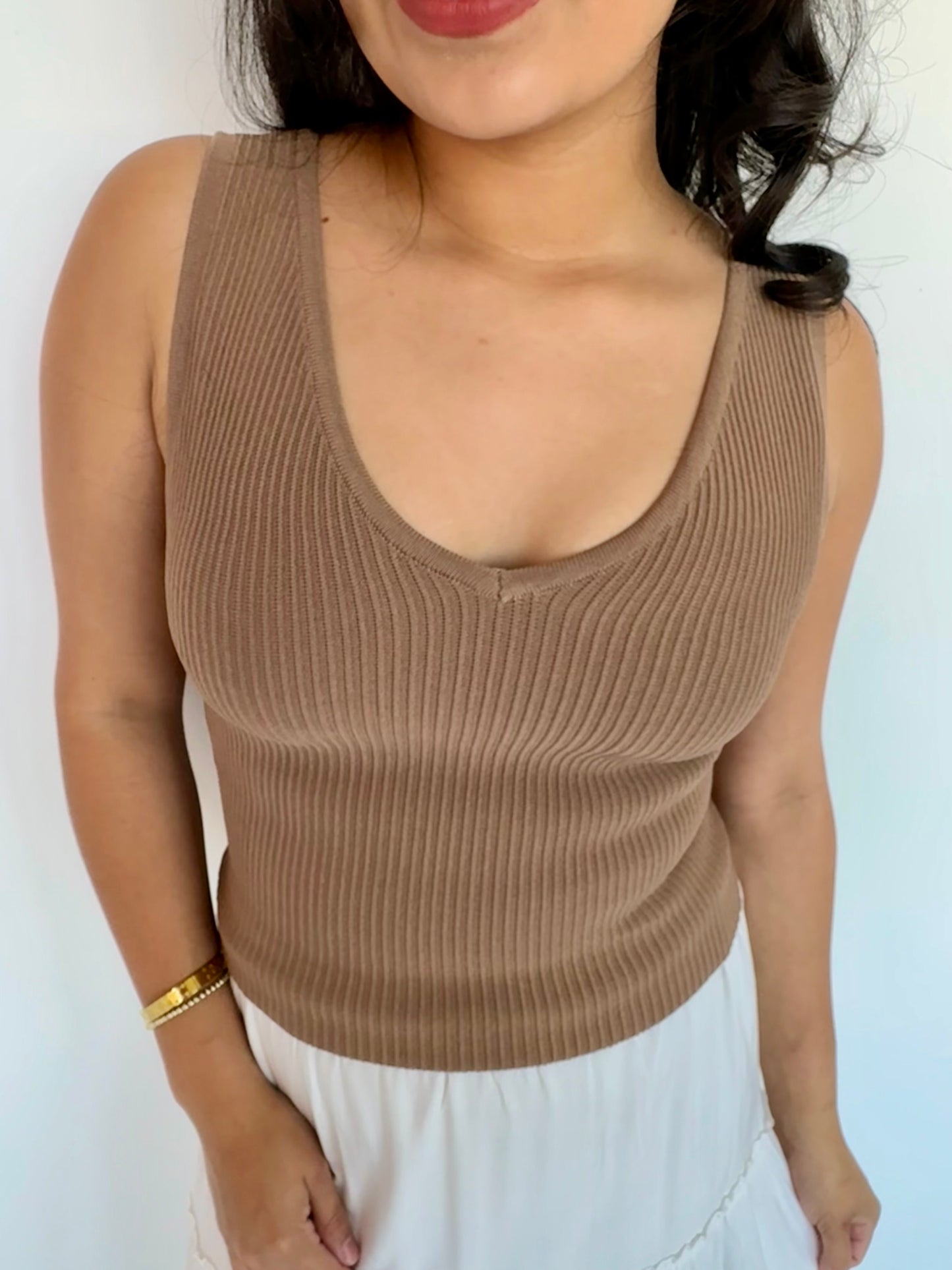 lian v neck top