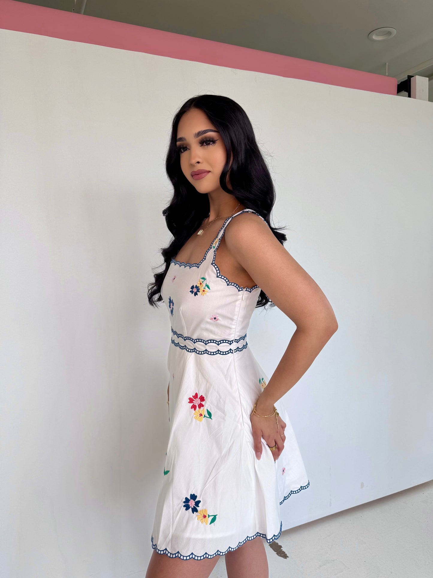 Florecitas bonitas embroidered dress