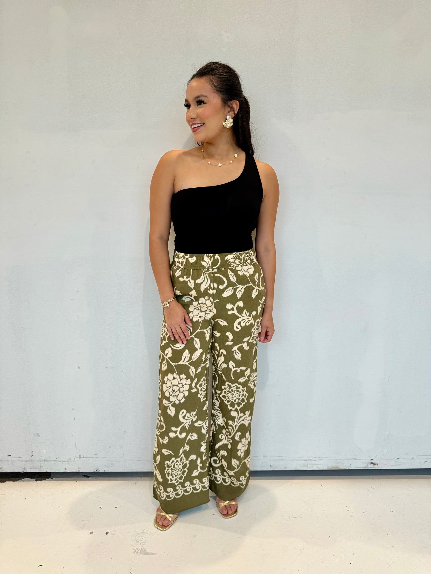 alivia cropped pants