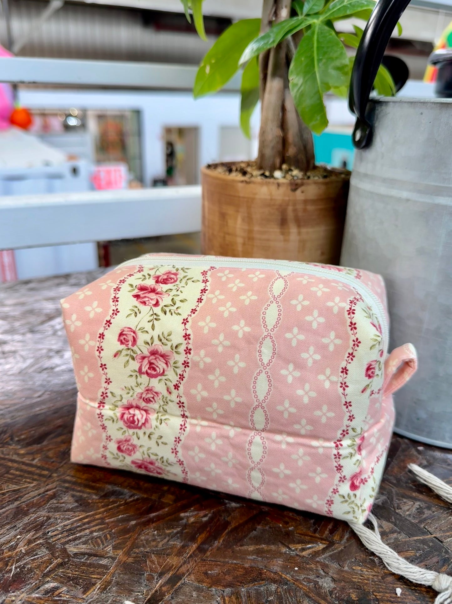 rosie cosmetic bag