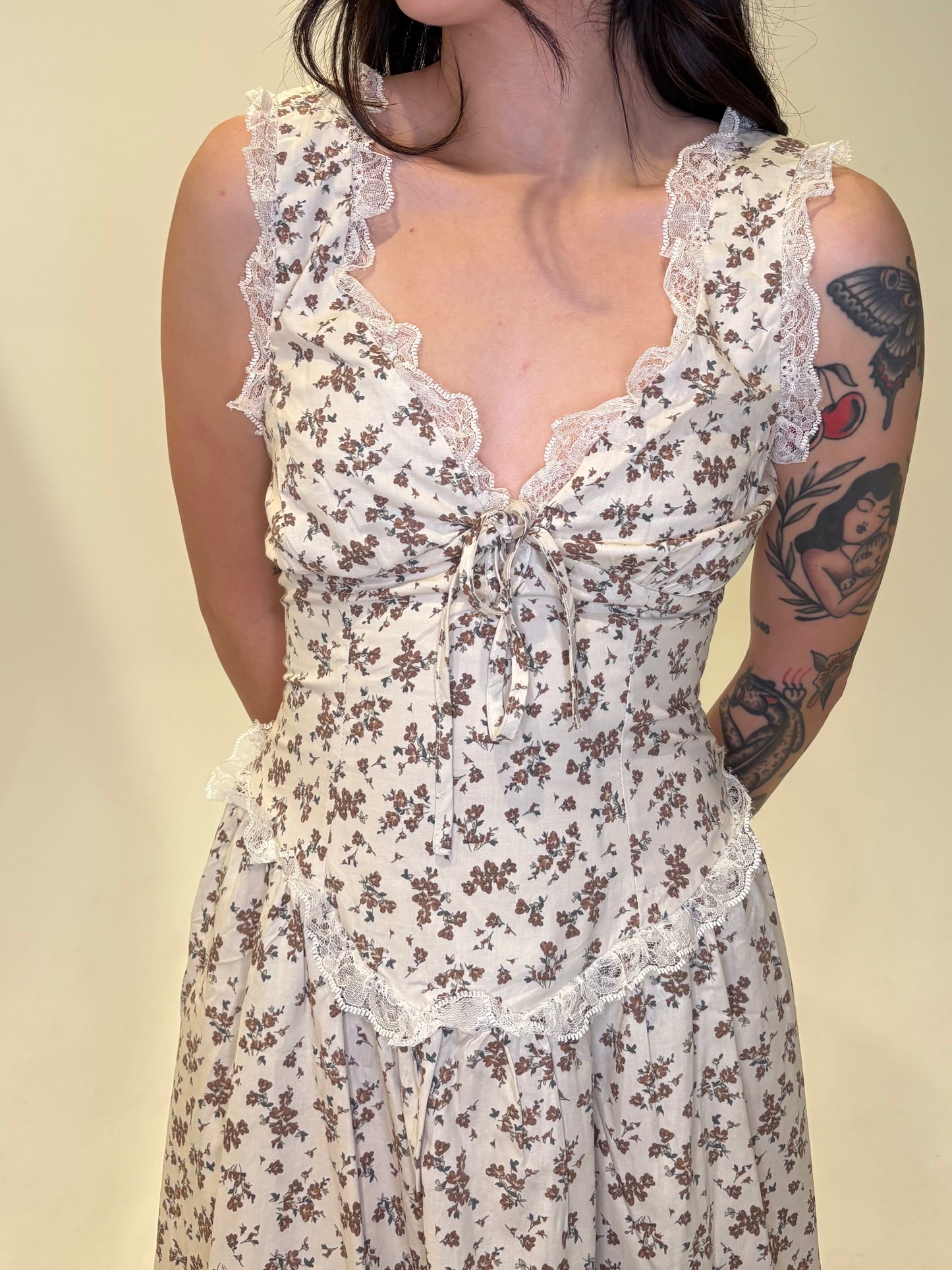 Lovers patch cream / brown midi dress