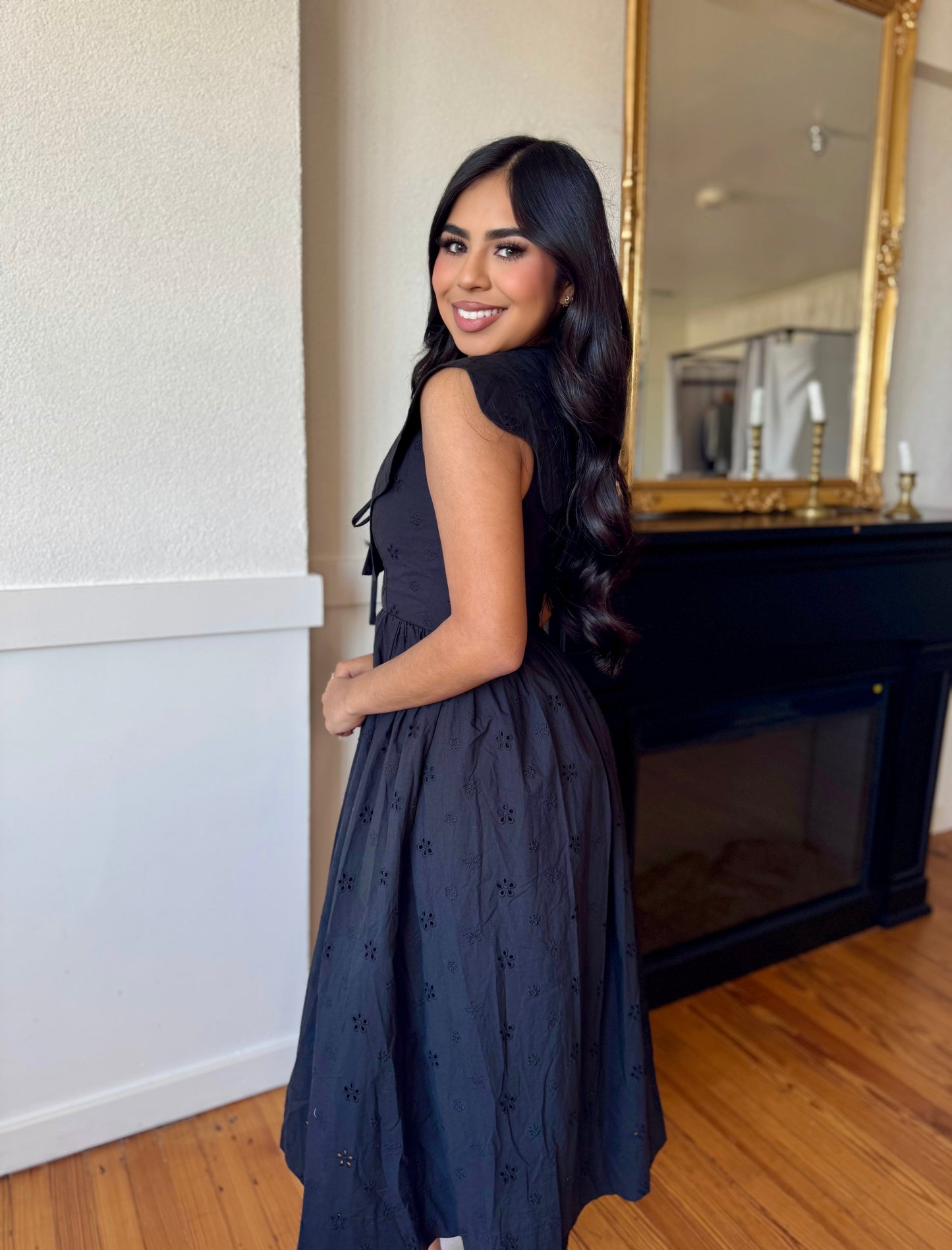 Scallop collar midi dress