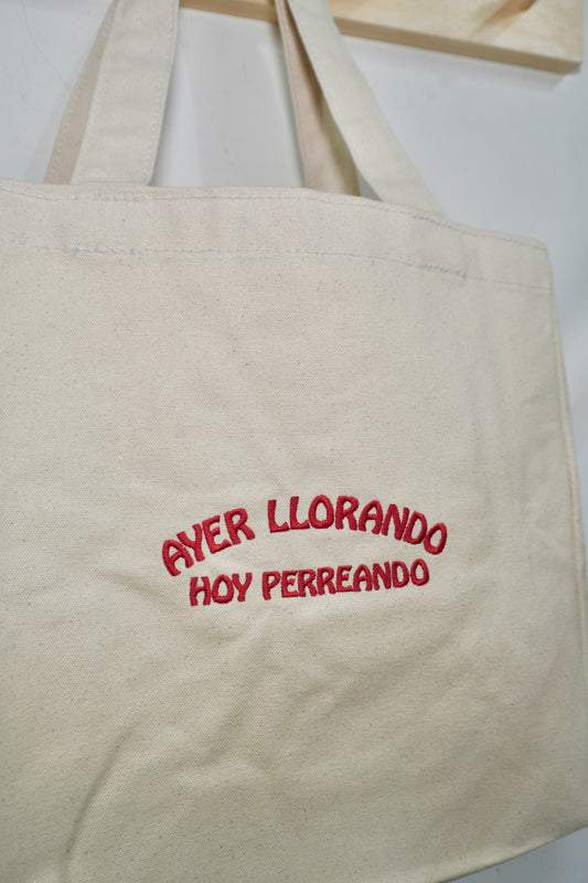 ayer llorando tote bag