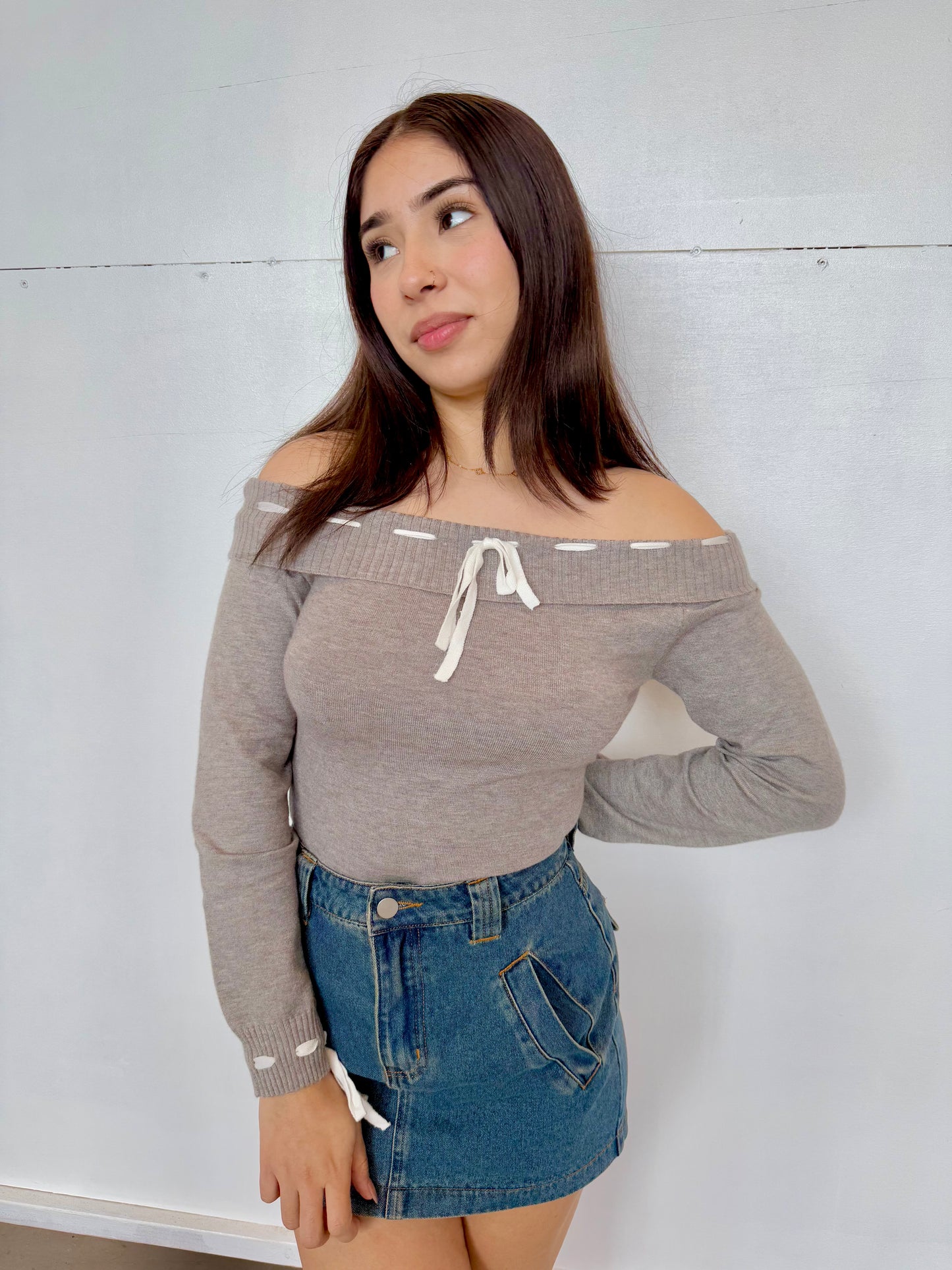 Androna grey bow top