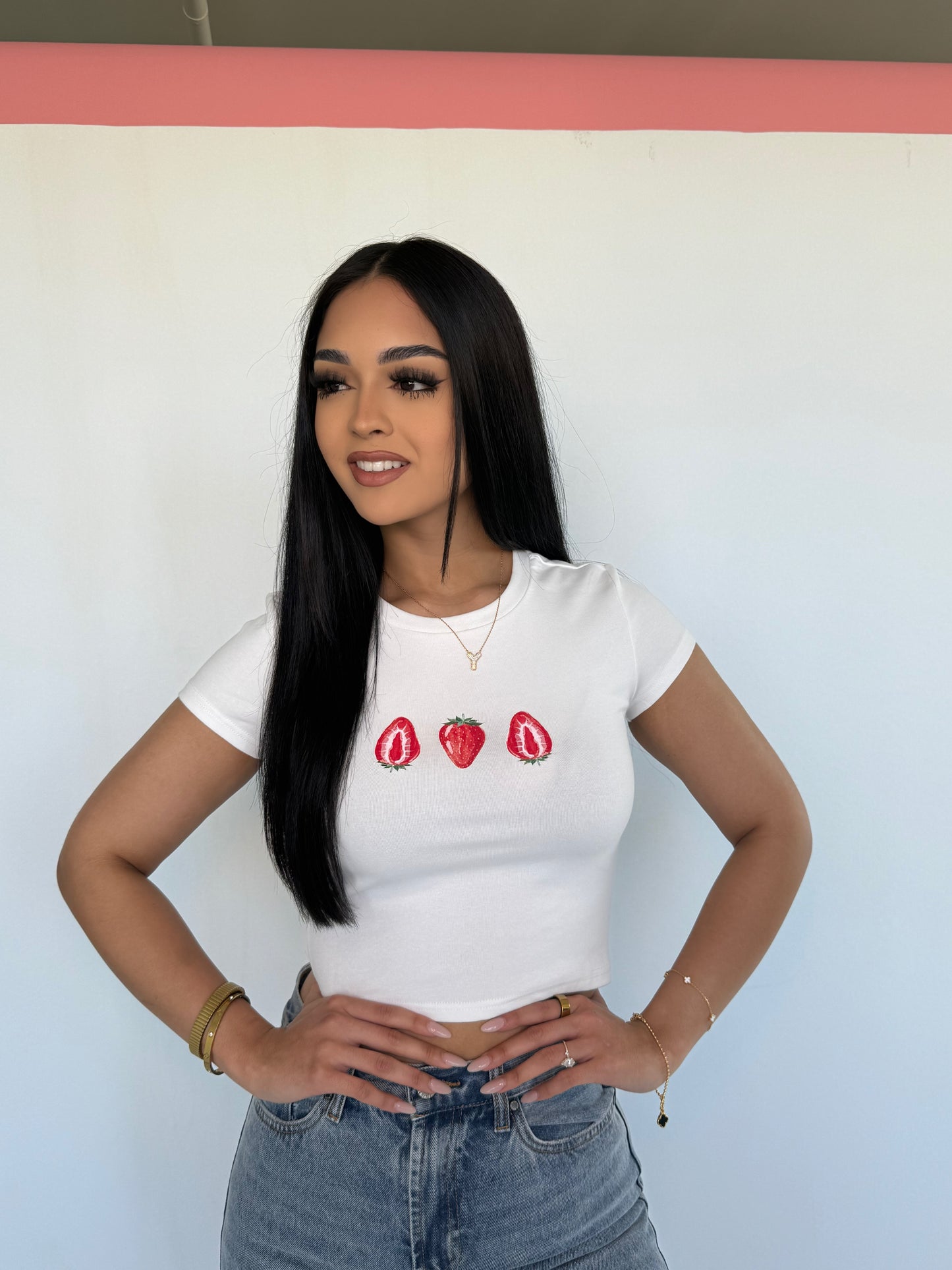 Strawberry baby tee -white