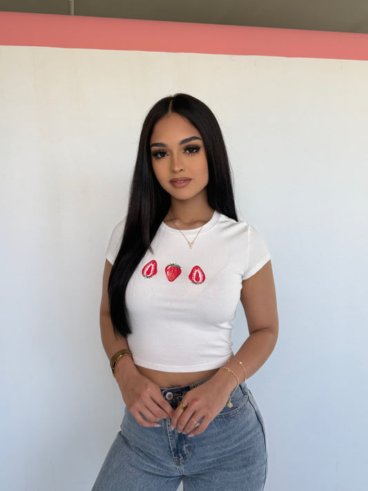 Strawberry baby tee -white