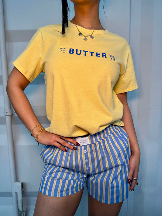 She’s blue boxer shorts