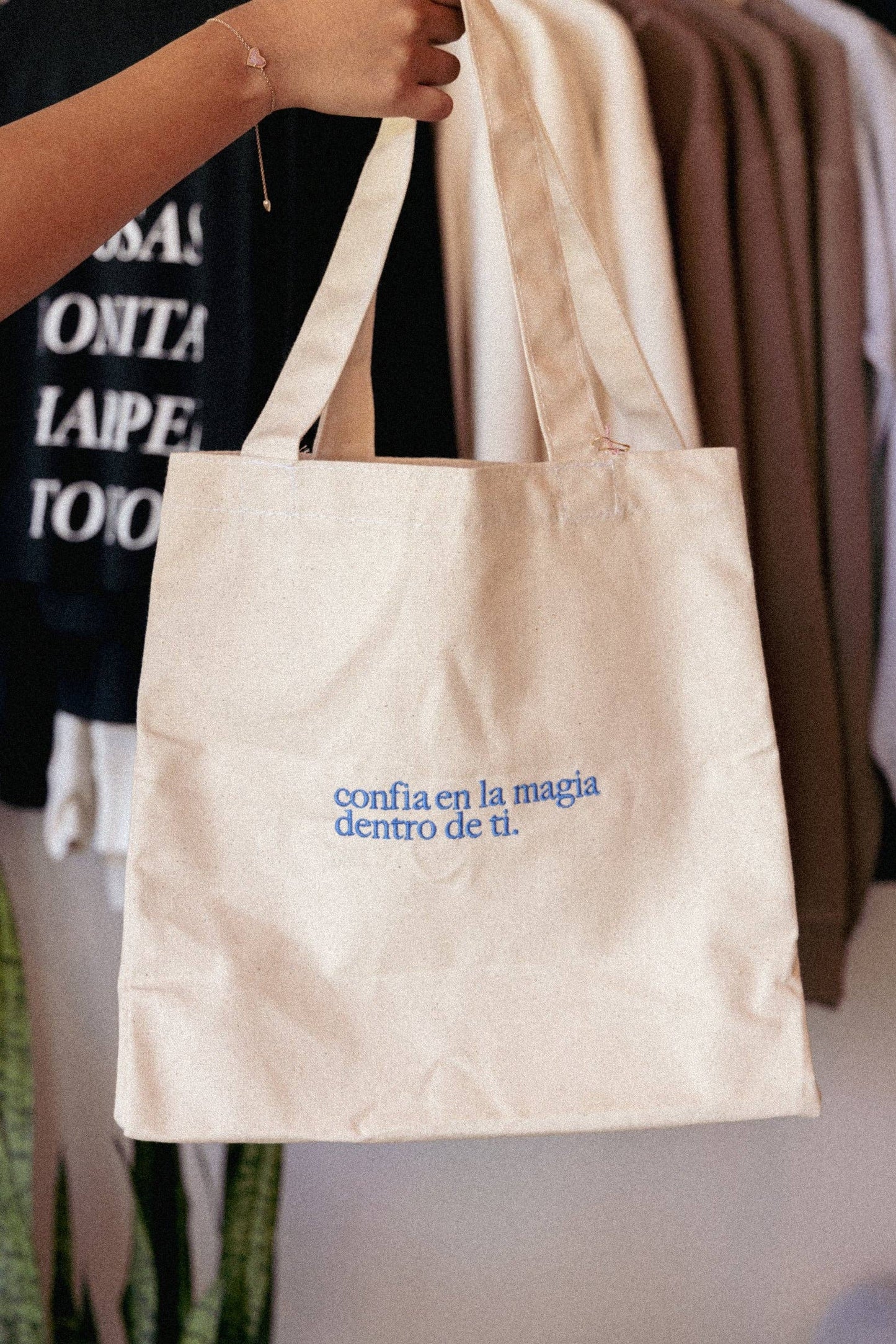 Confia Tote Bag