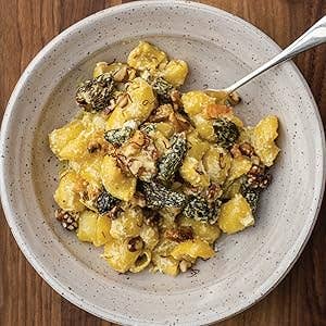 Pasta for All Seasons: Flavors of Italy (Cookbook)